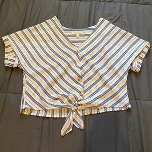 Short sleeve crop top